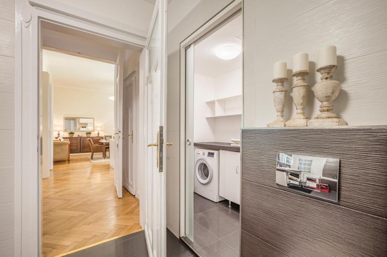Modernized Unique Huge Central Apartment On 135Sqm Budapest Exterior photo